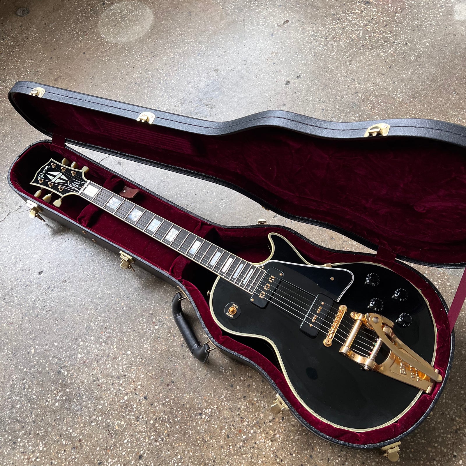 2010 Gibson Custom Shop Custom Shop '54 Les Paul Custom with 2010 Gibson Custom Shop Custom Shop '54 Les Paul Custom with