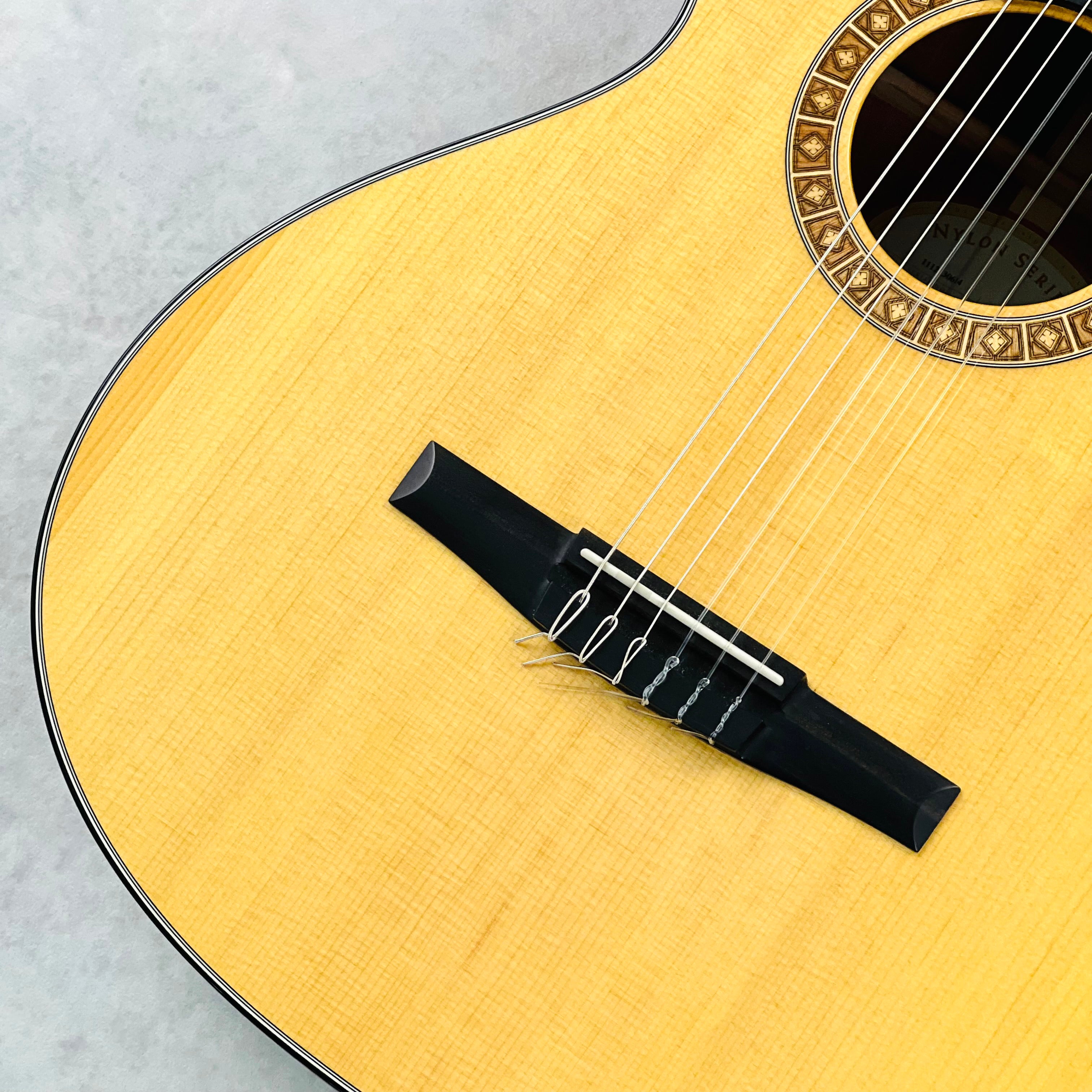Taylor NS32ce Nylon Series Acoustic 2010 - Natural | Tone Wolf