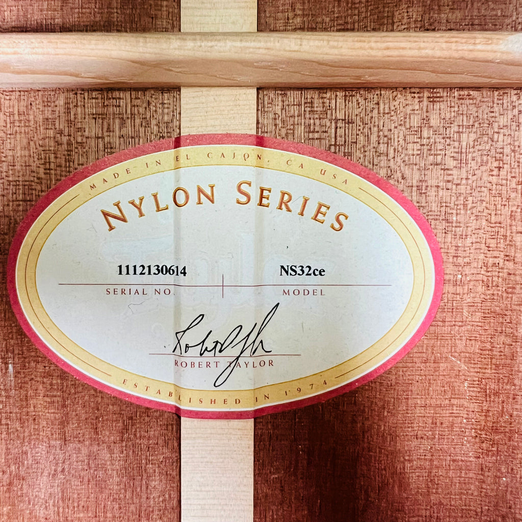 Taylor NS32ce Nylon Series Acoustic 2010 - Natural - 8