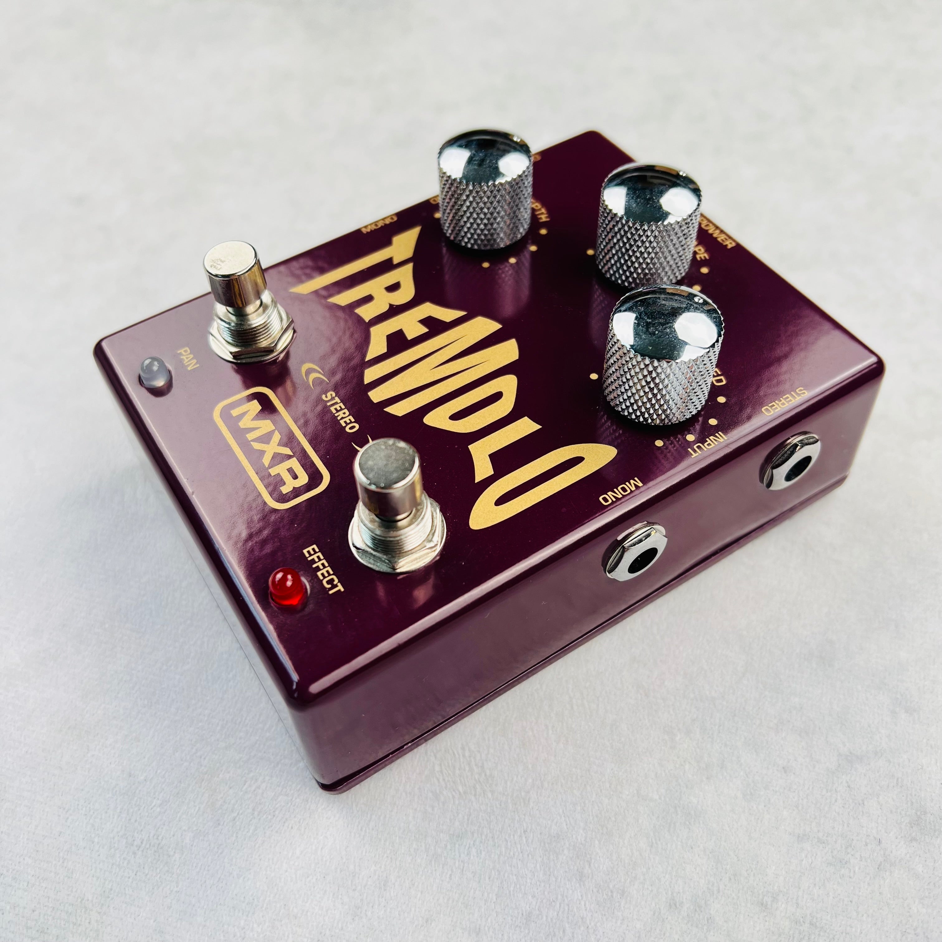 mxr tremolo pedal MXR M159 Stereo Tremolo 2010s - Red