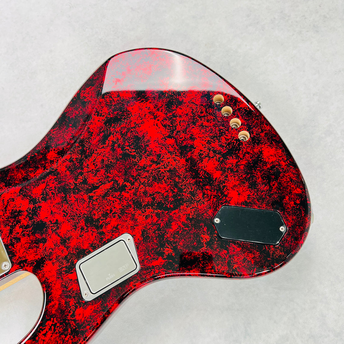 ESP Alice Nine Saga Signature Bass Flame 2011 - Volcano Red | Tone