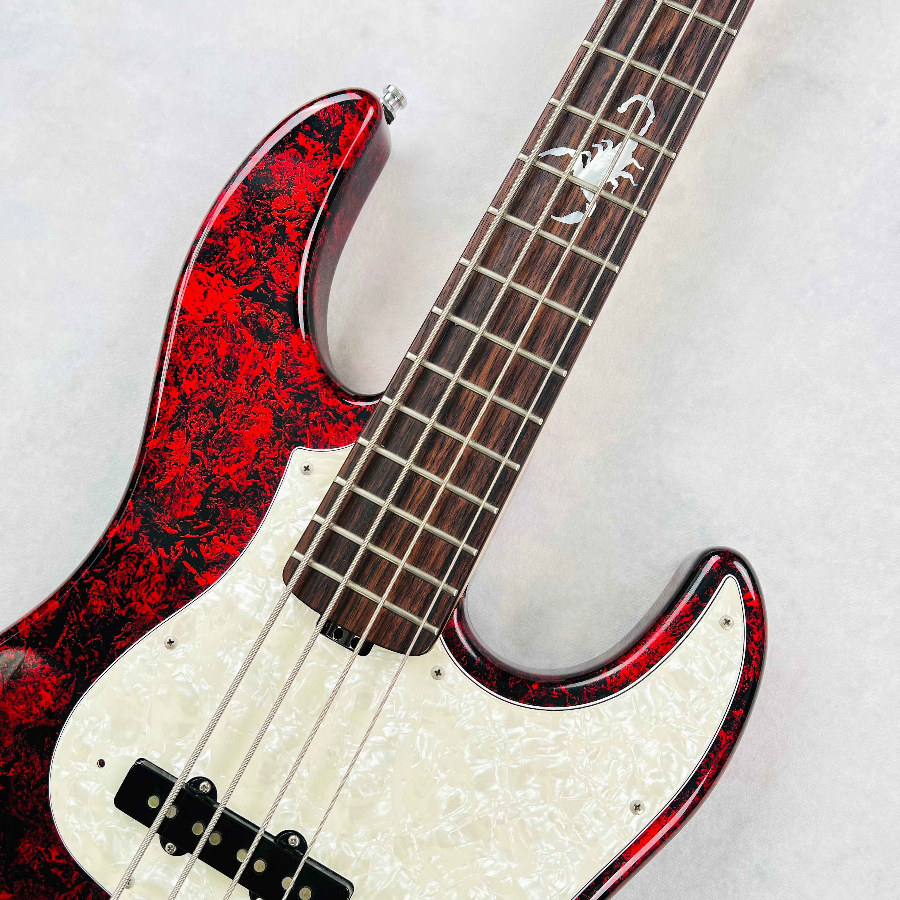 ESP Alice Nine Saga Signature Bass Flame 2011 - Volcano Red | Tone