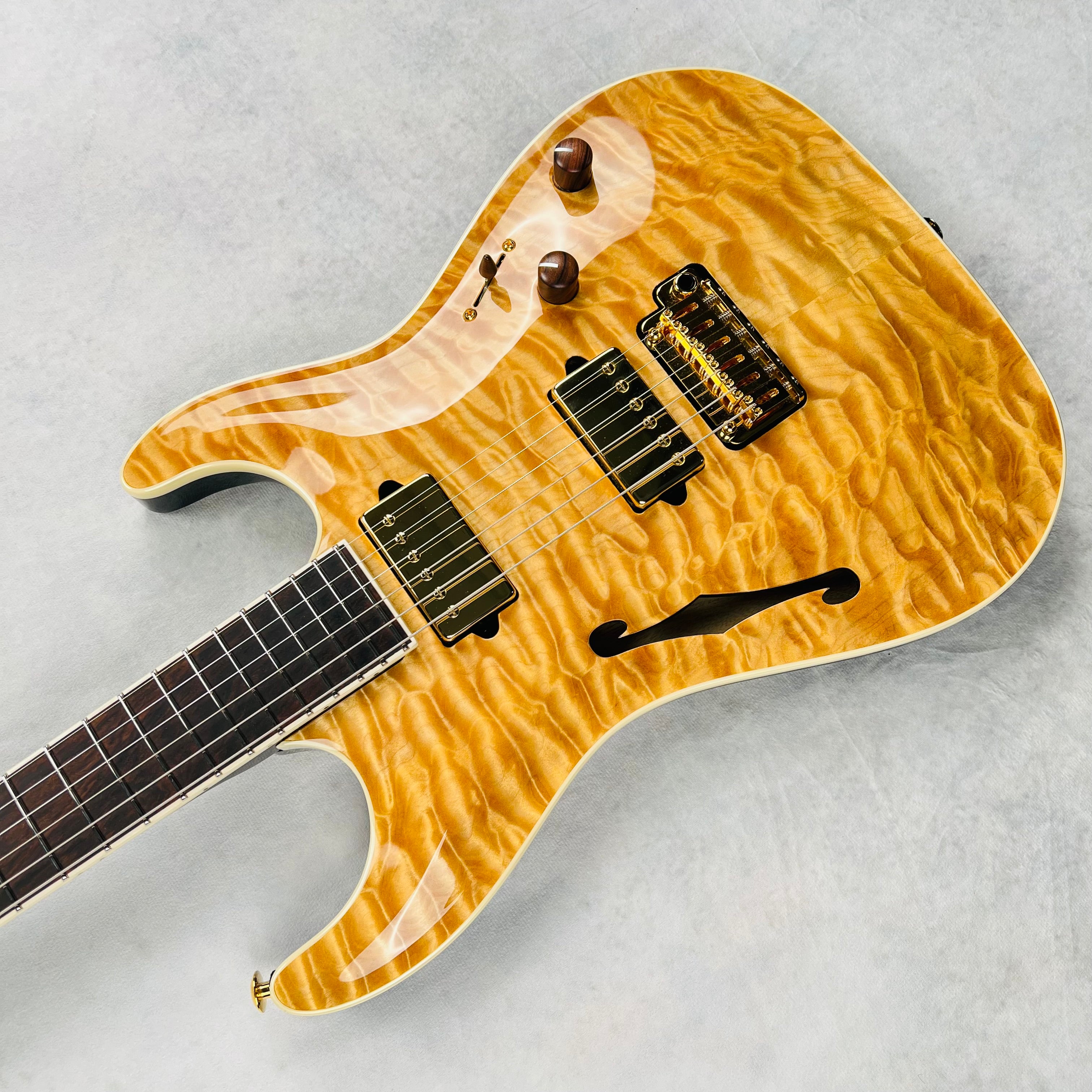 Suhr Standard Arch Top Semi-Hollow Quilt 2013 - Natural | Tone Wolf