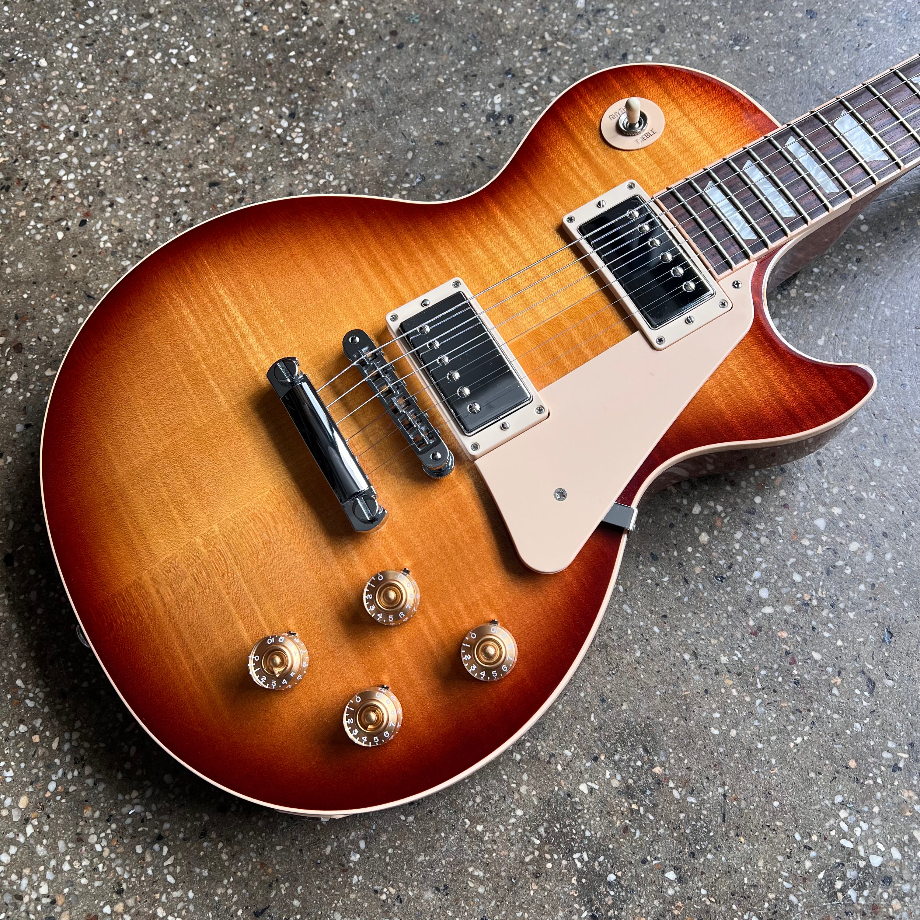 Gibson Les Paul Traditional 2014 - Honeyburst | Tone Wolf Gibson Les Paul Traditional 2014 - Honeyburst | Tone Wolf