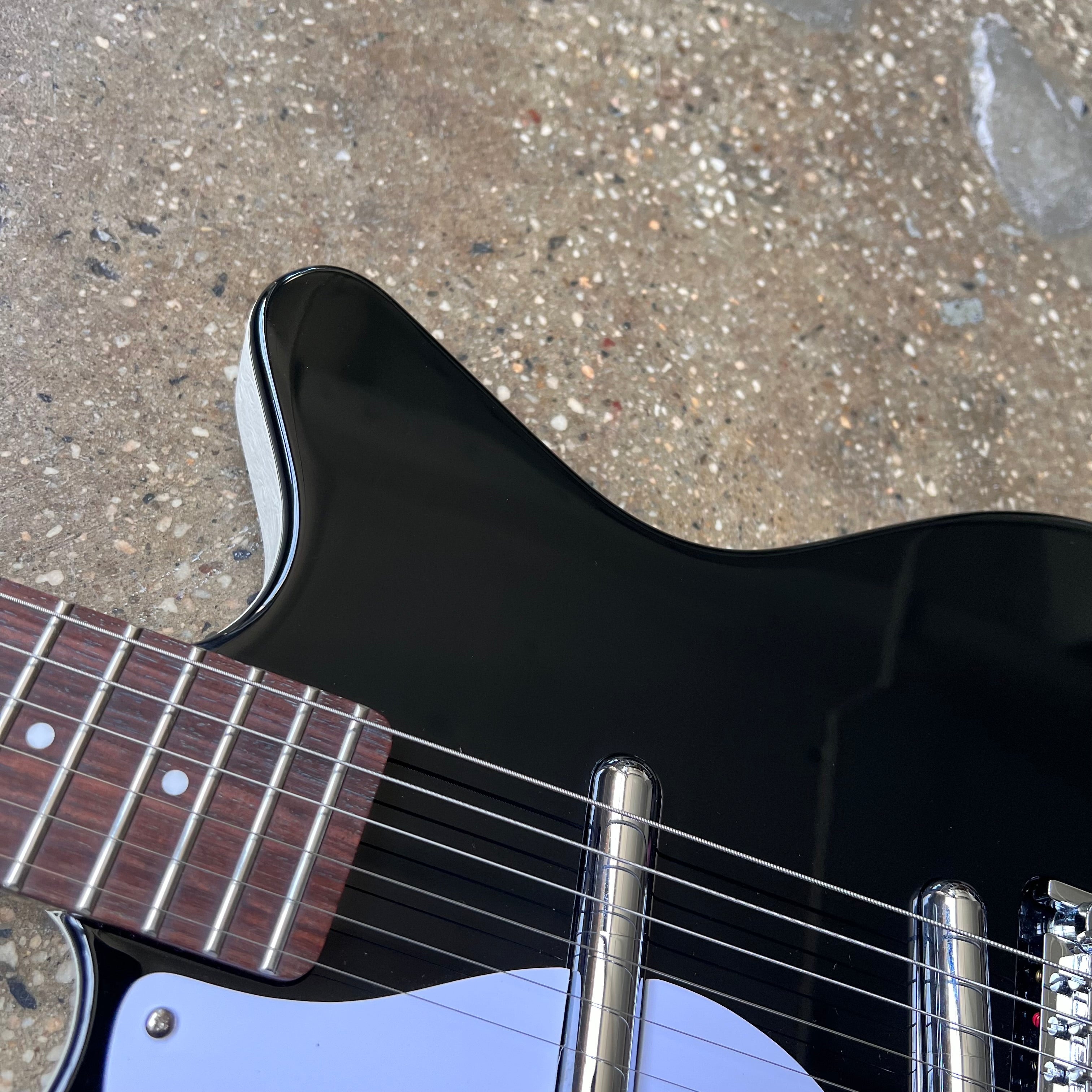 Danelectro 59M NOS Double Cutaway Left Handed 2015 - Black | Tone Wolf