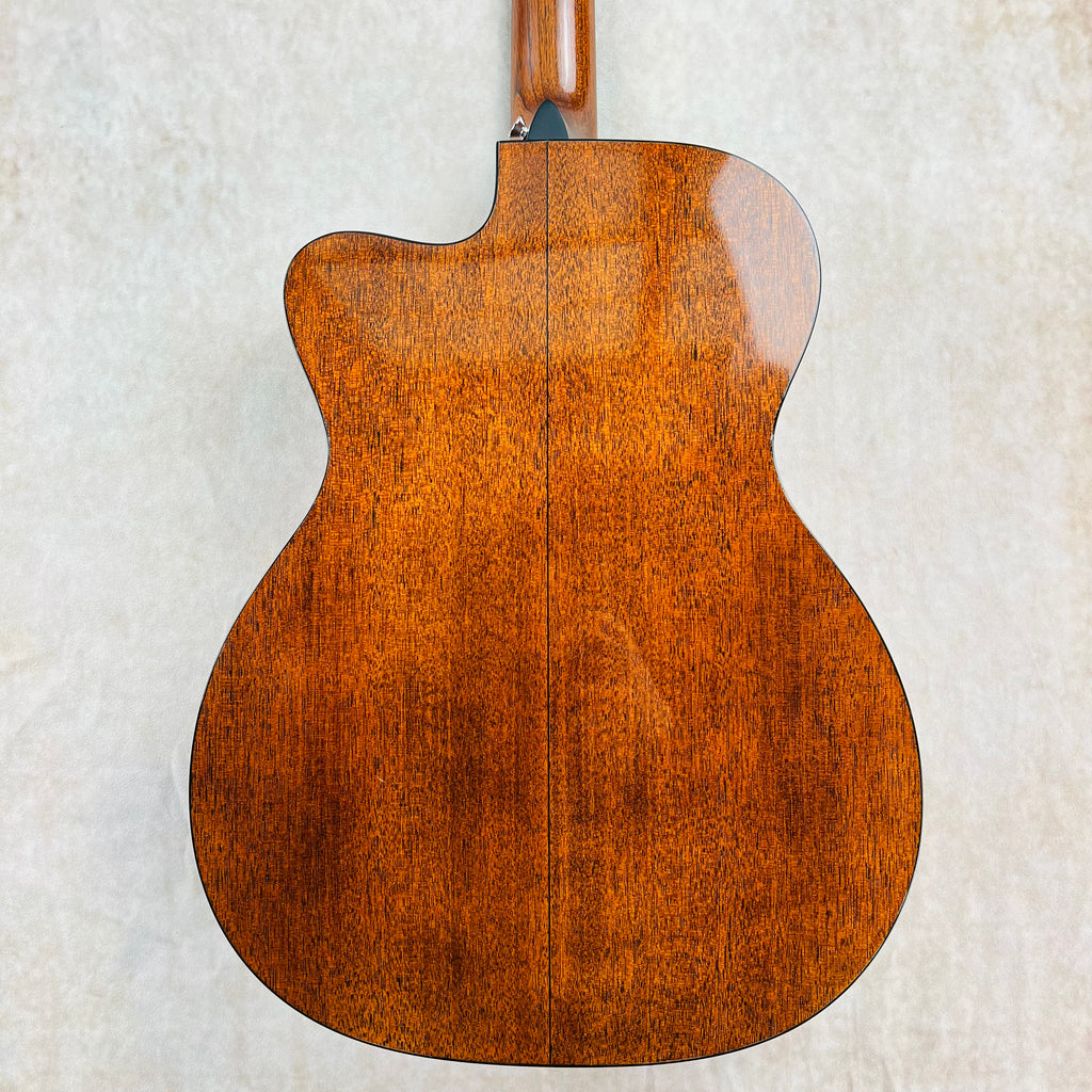 Martin OMC-18E Acoustic-Electric Fishman Aura VT Enhance 2016 - Natural - 10