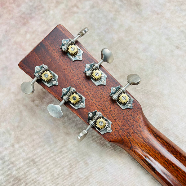 Martin OMC-18E Acoustic-Electric Fishman Aura VT Enhance 2016 - Natural - 16