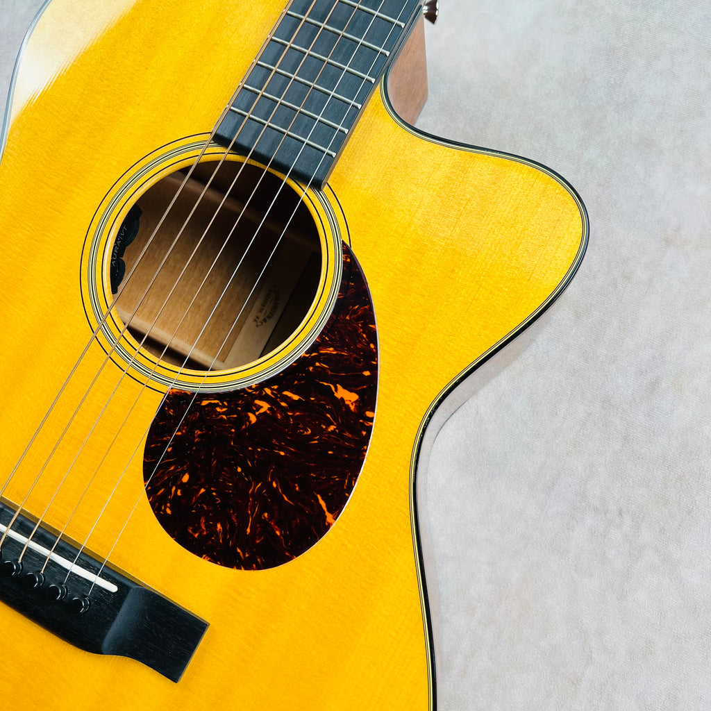 Martin OMC-18E Acoustic-Electric Fishman Aura VT Enhance 2016 - Natural - 6