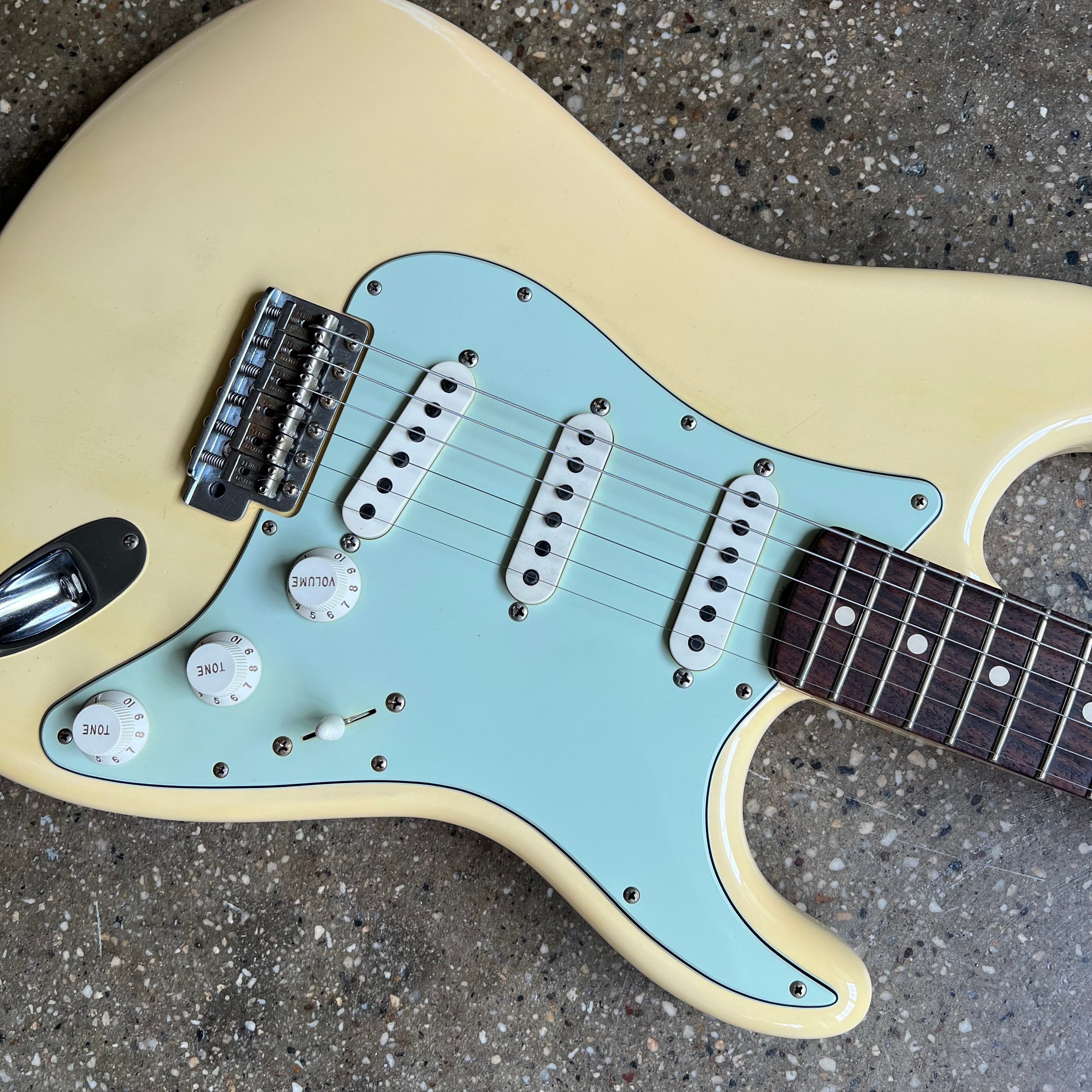 美品  Custom Fender Shop 2017 Relic Journeyman Stratocaster 1960 ギター