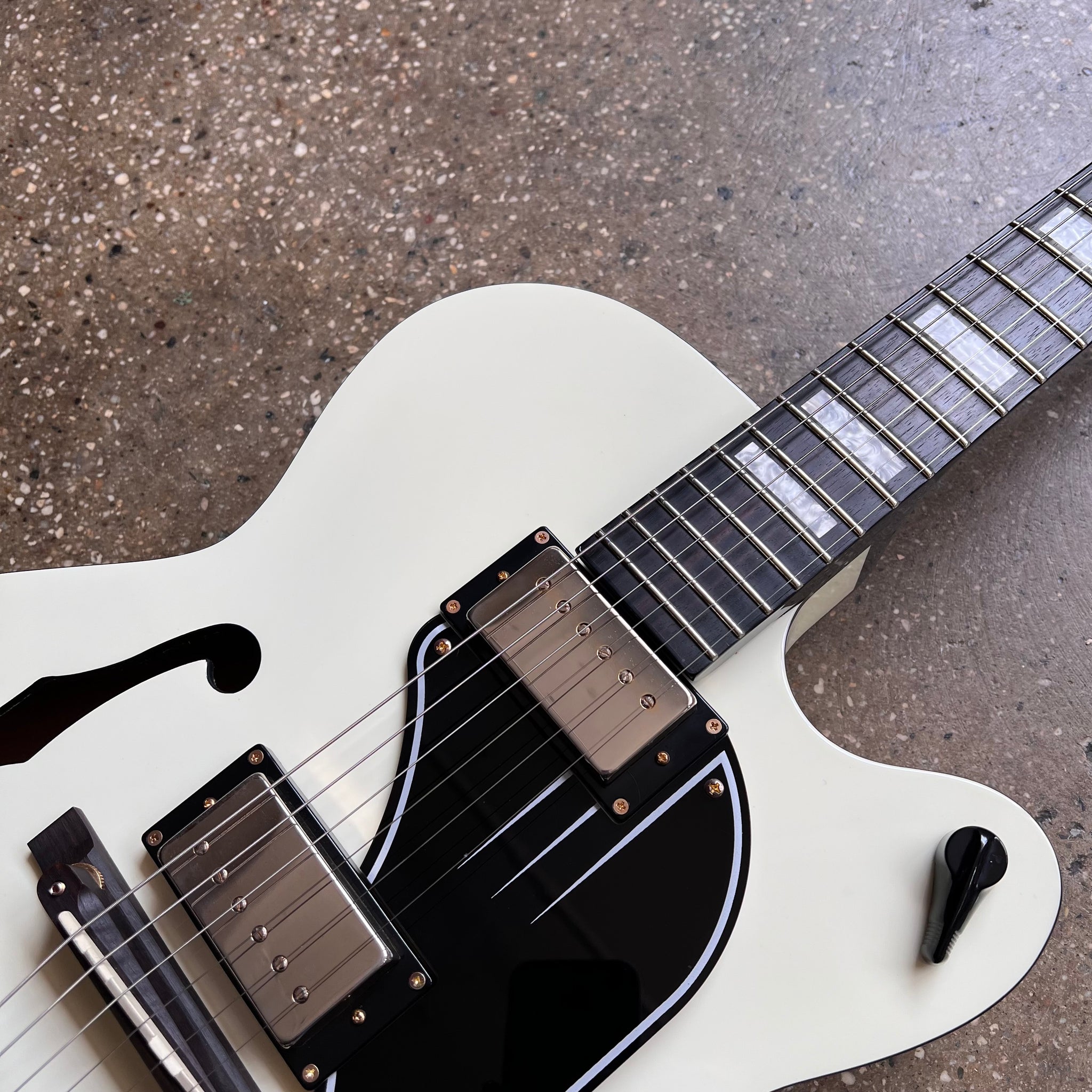 Supro Sierra Prototype 2017 - White | Tone Wolf
