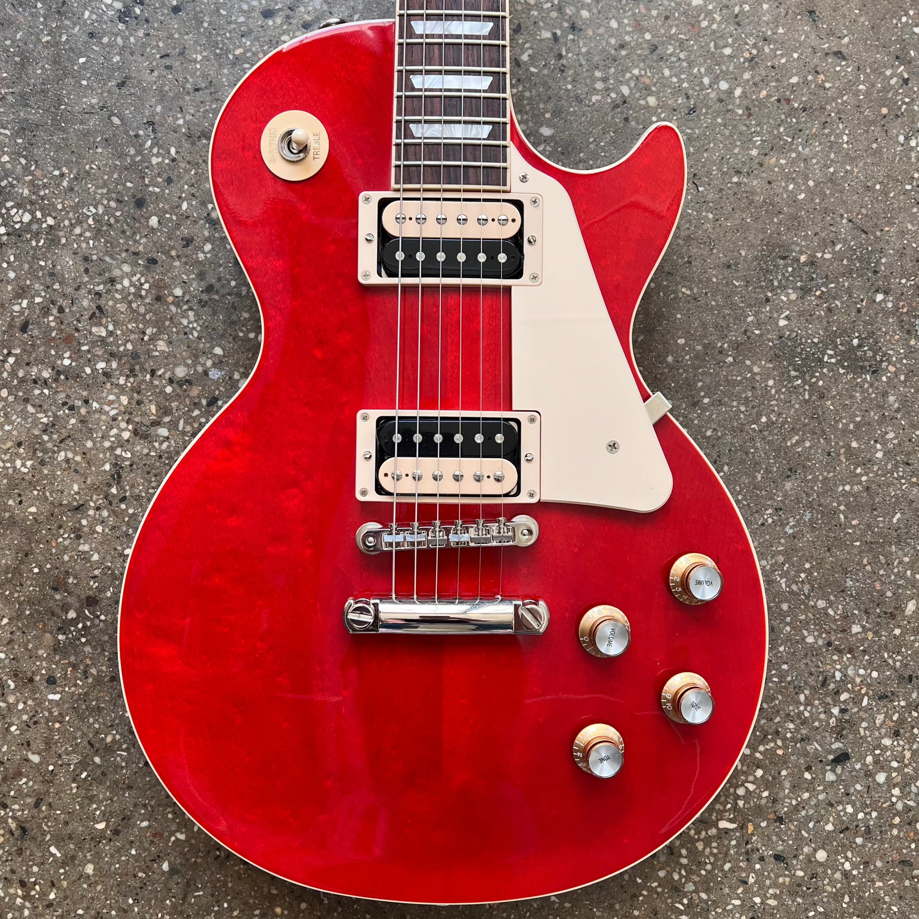 Gibson les paul classic translucent cherry hotsell