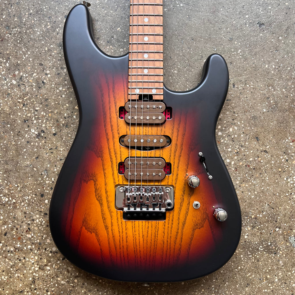 Charvel Guthrie Govan Signature MJ San Dimas SD24 CM 2021 - Three Tone Sunburst - 1