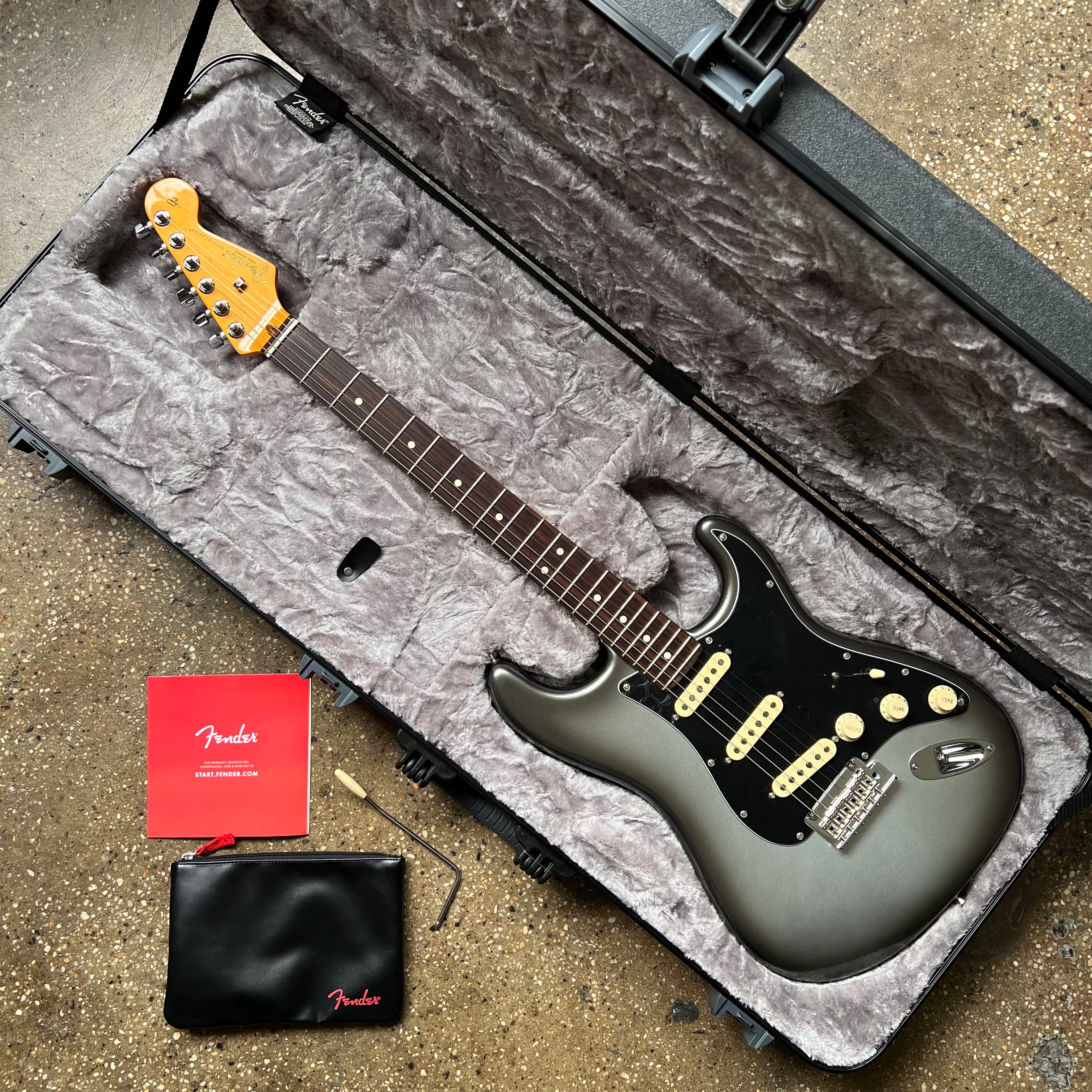 Fender American Professional II Stratocaster Rosewood 2022 Fender American Professional II Stratocaster Rosewood 2022