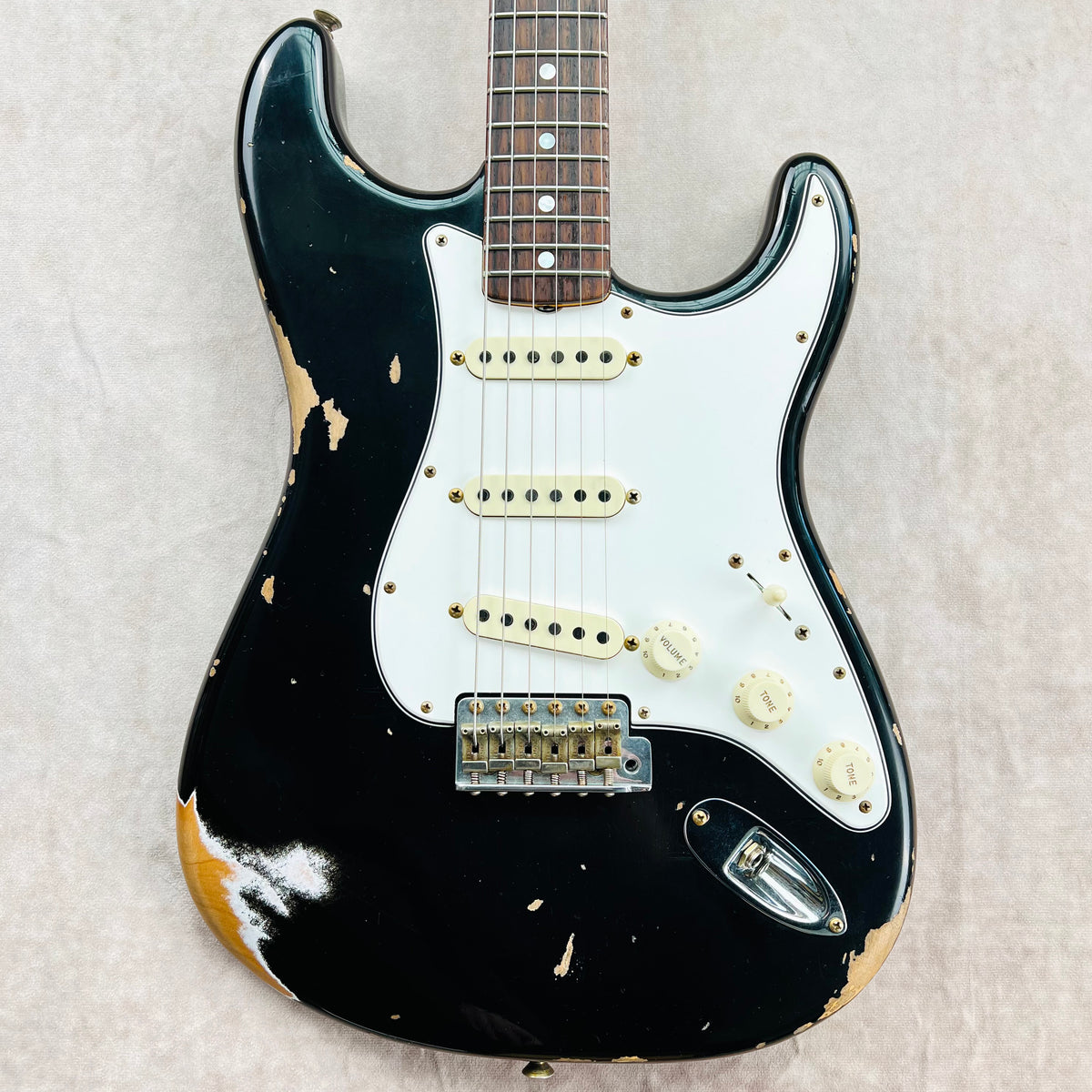 ☆Custom Heavy Relic Stratocaster☆SQUIER★ Fender Custom Shop '67 Stratocaster Heavy Relic - YouTube