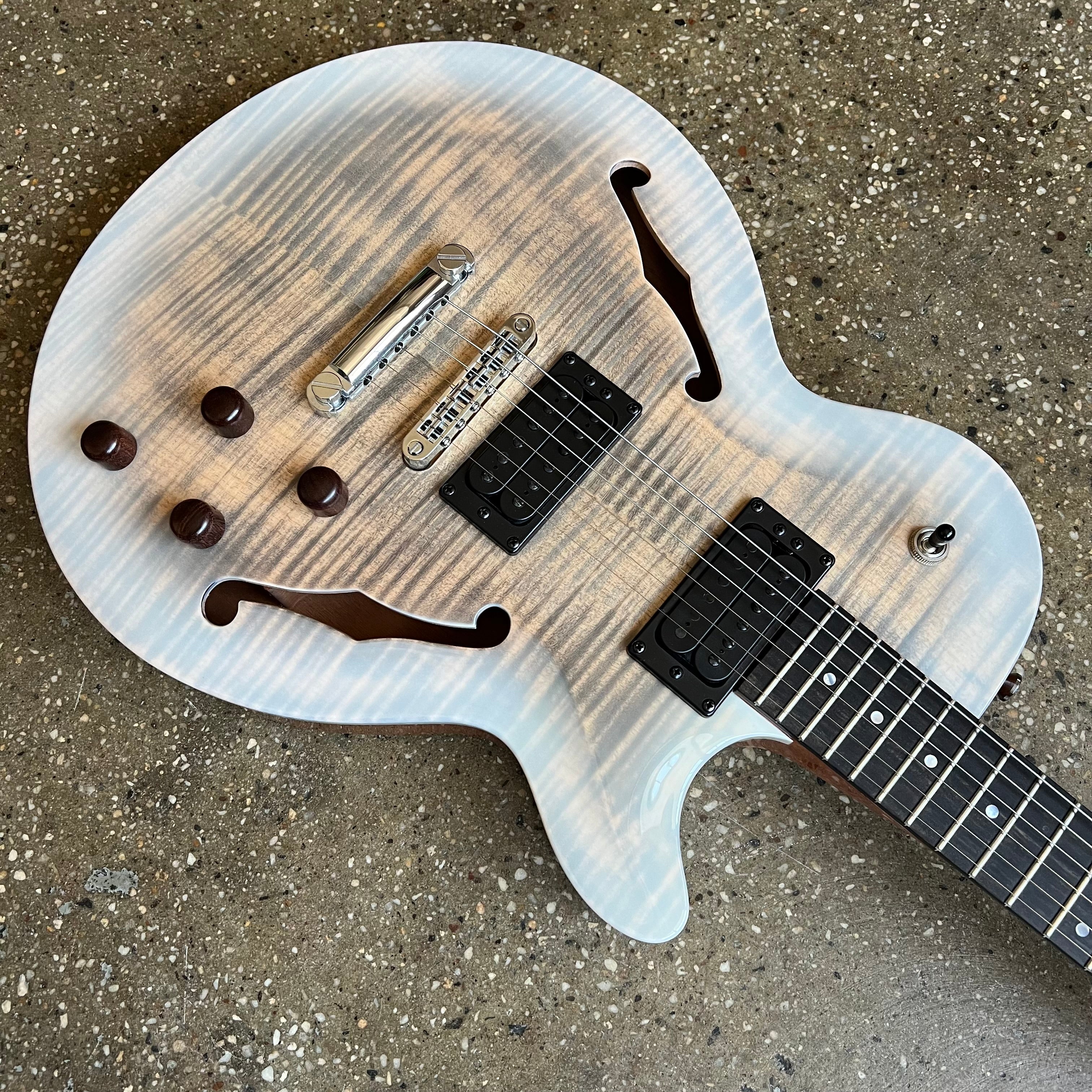 Kiesel SH550 Custom Semi-Hollow 2022 - Translucent White