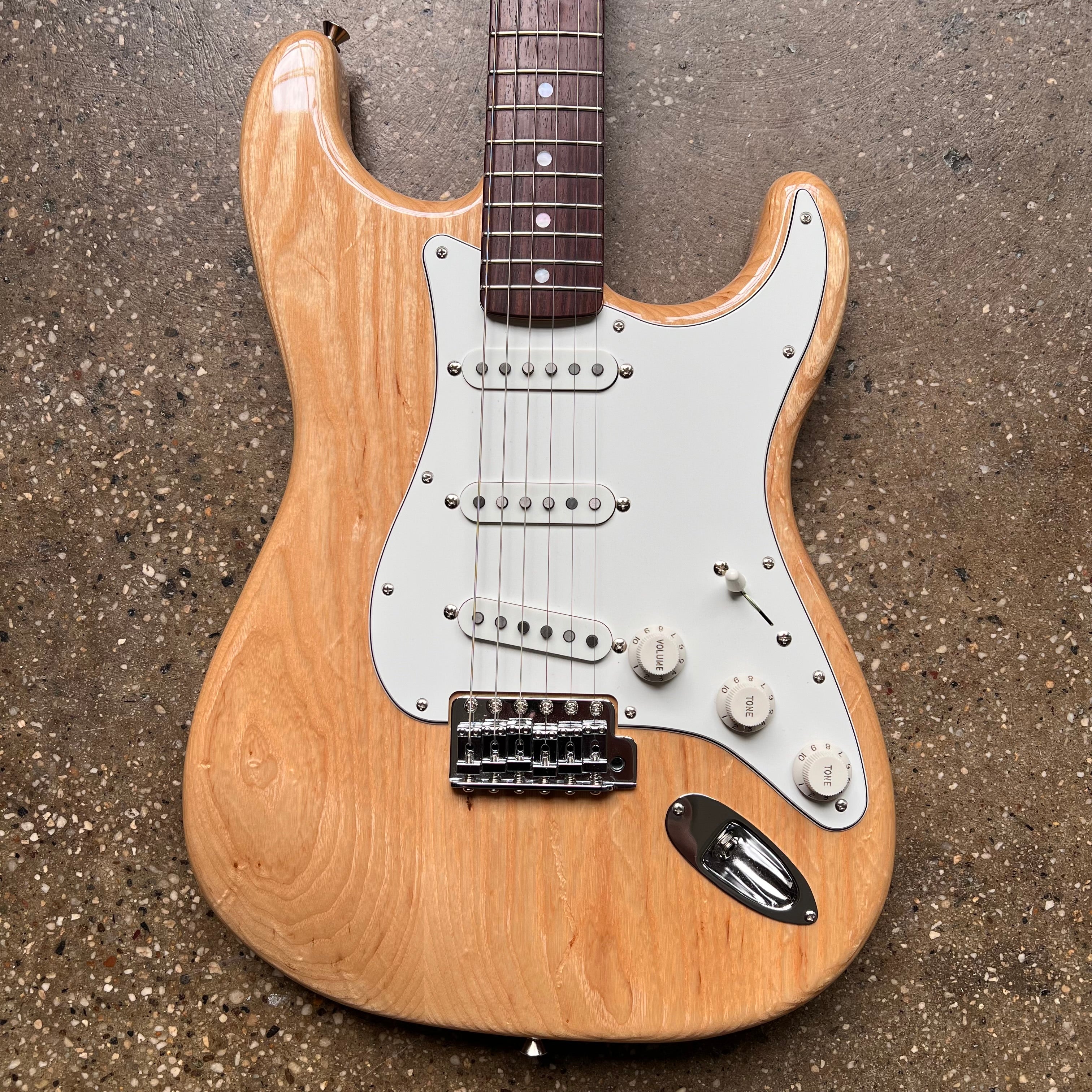 Fender Made in Japan Heritage '70s Stratocaster 2023 - Natural | Tone Wolf