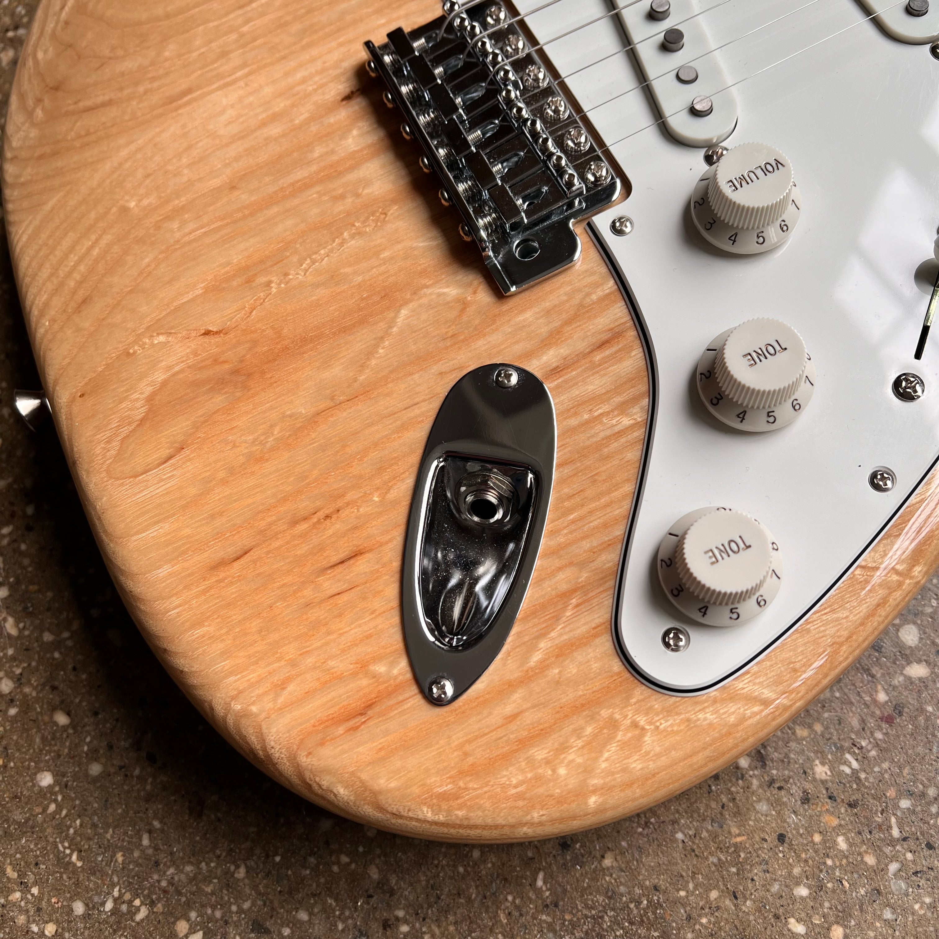 Fender MIJ Heritage 70s Stratocaster® Fender Made in Japan Heritage '70s Stratocaster 2023