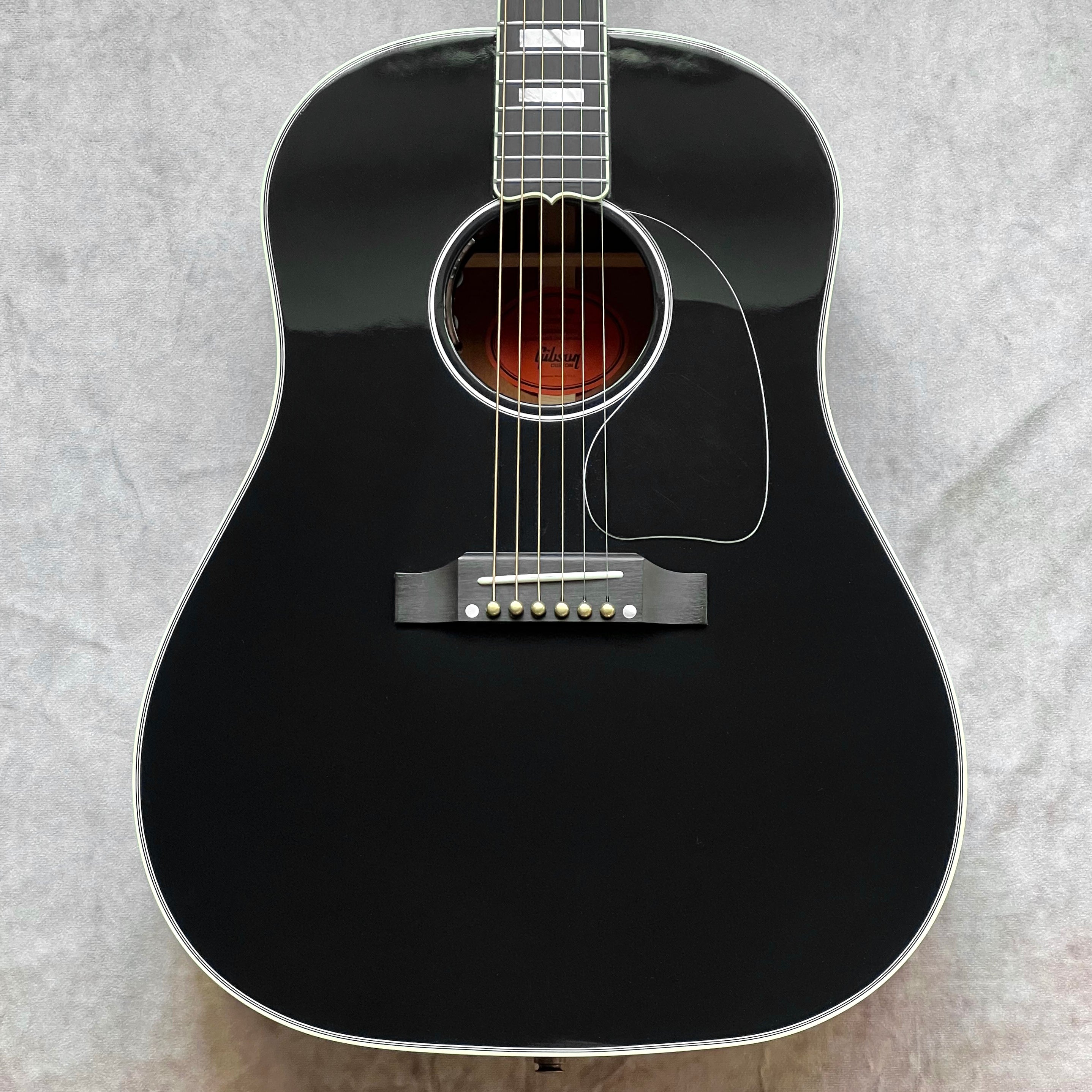 2024-gibson-custom-shop-j-45-