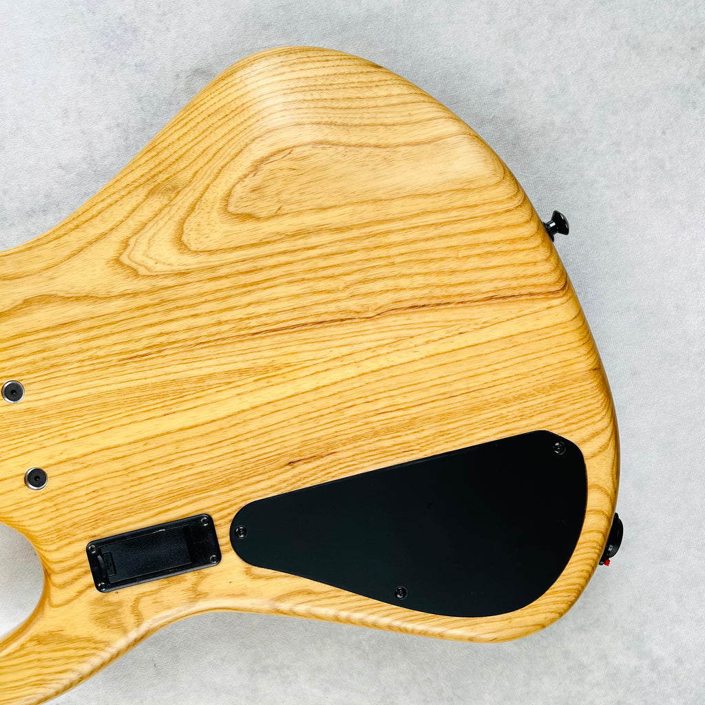 AC Guitars RetroB 5/35 Custom Figured Maple 5-String 2025 - Green Burst - 15