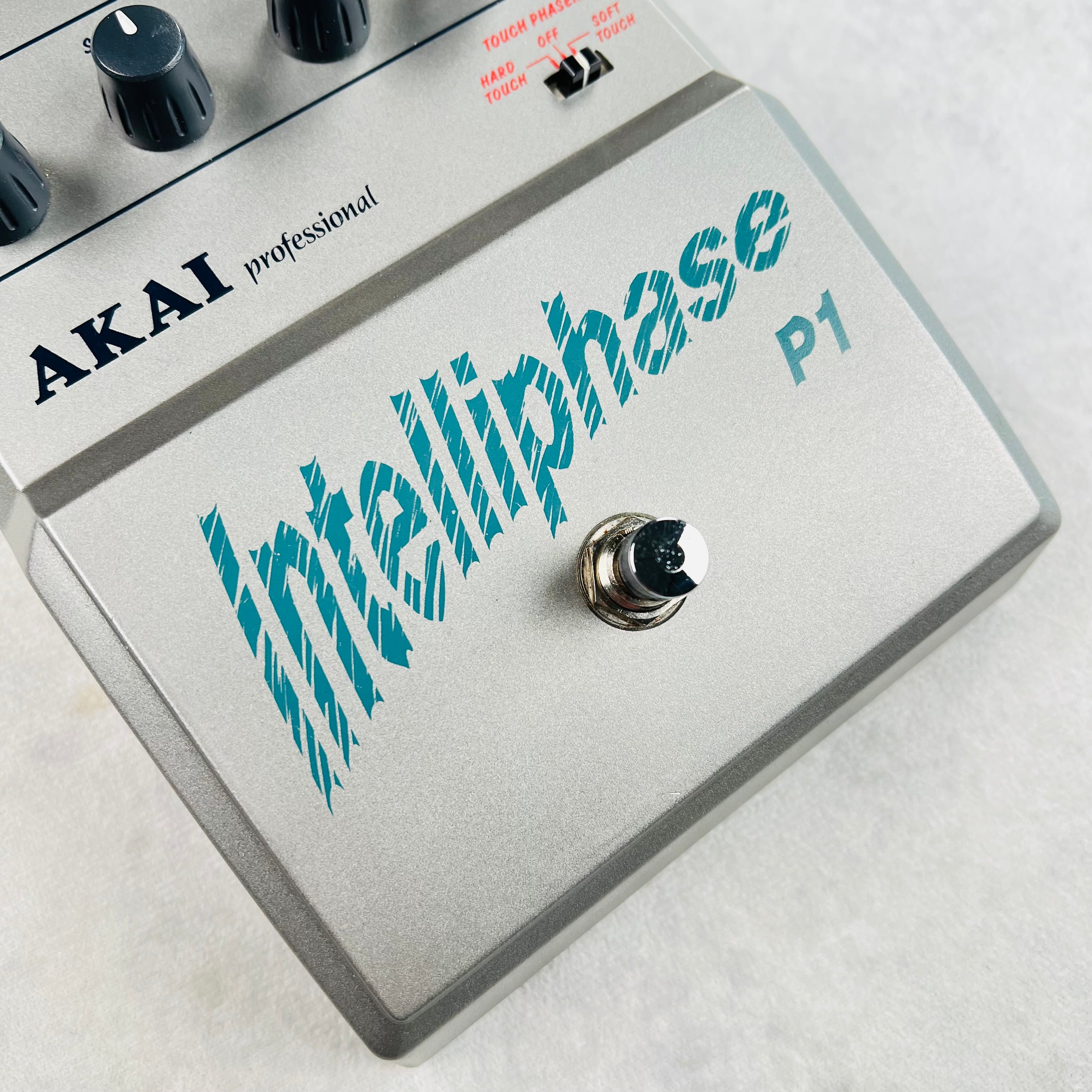 AKAI Intelliphase P1 フェイザー Akai Intelliphase P1 Analog Phaser Owned by Tom Verlaine 1997