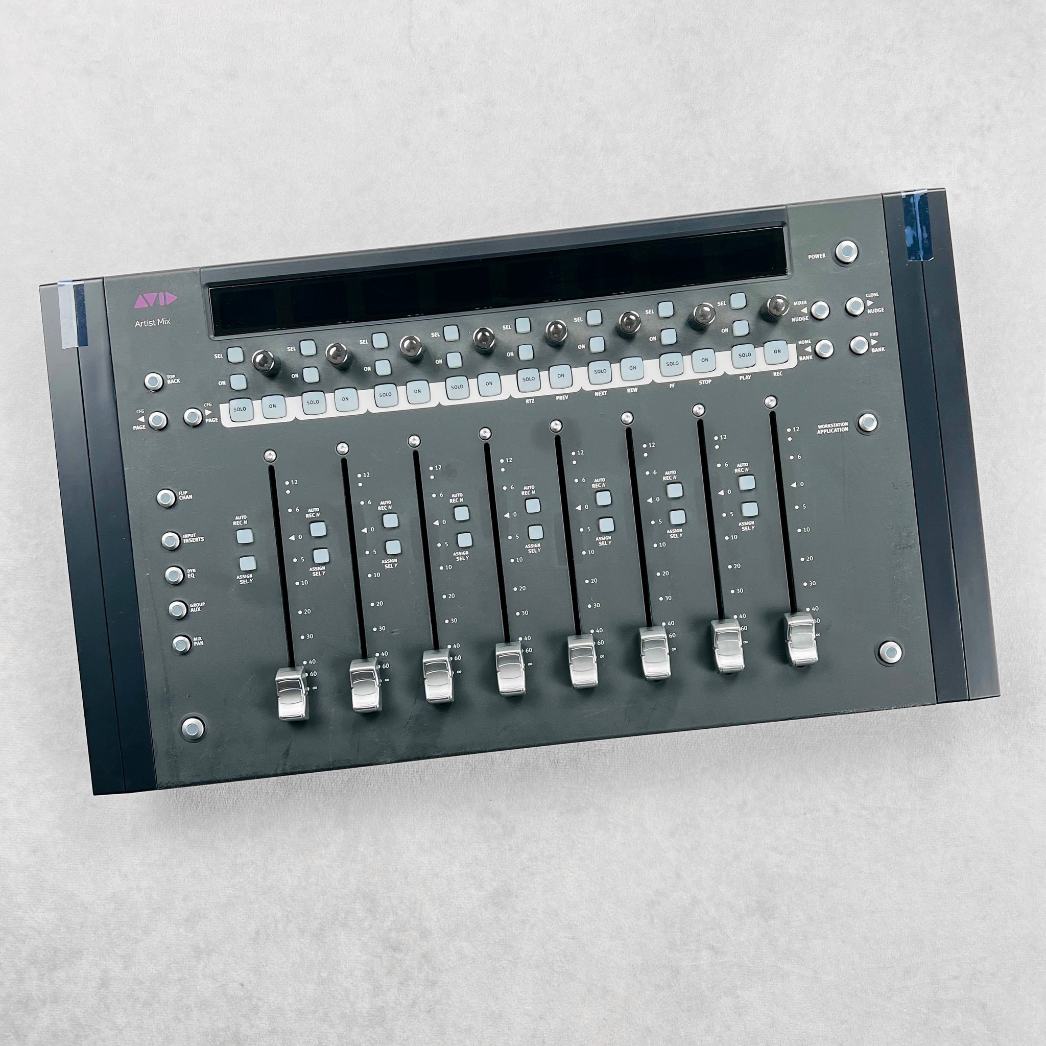 Avid Rx 8 Avid Artist Mix Compact 8-Fader Control Surface 2015 - Black | Tone Wolf