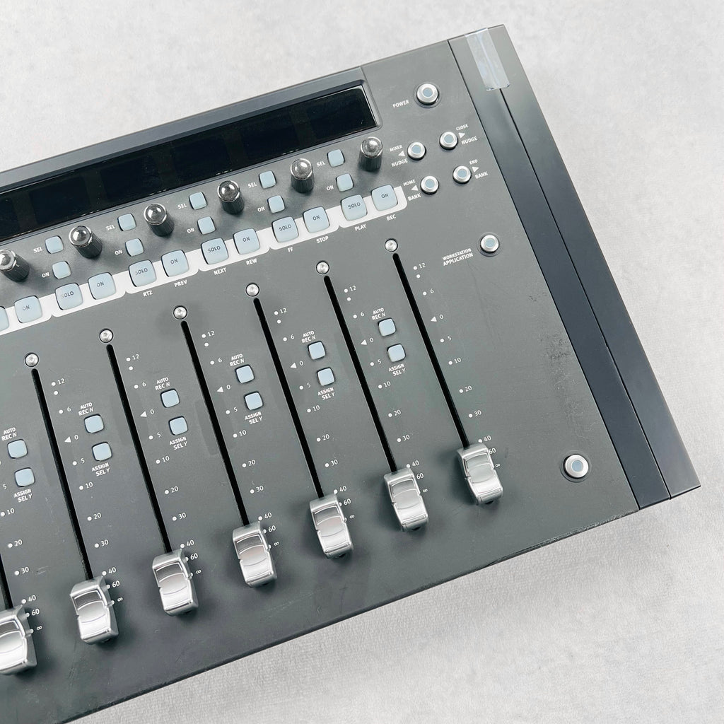 Avid Artist Mix Compact 8-Fader Control Surface 2015 - Black - 3