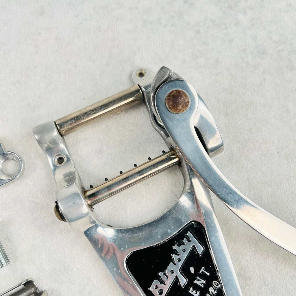 Bigsby B7 Vibrato Tailpiece with Vibramate V7-LP Adapter & Spoiler - Polish Aluminum - 5