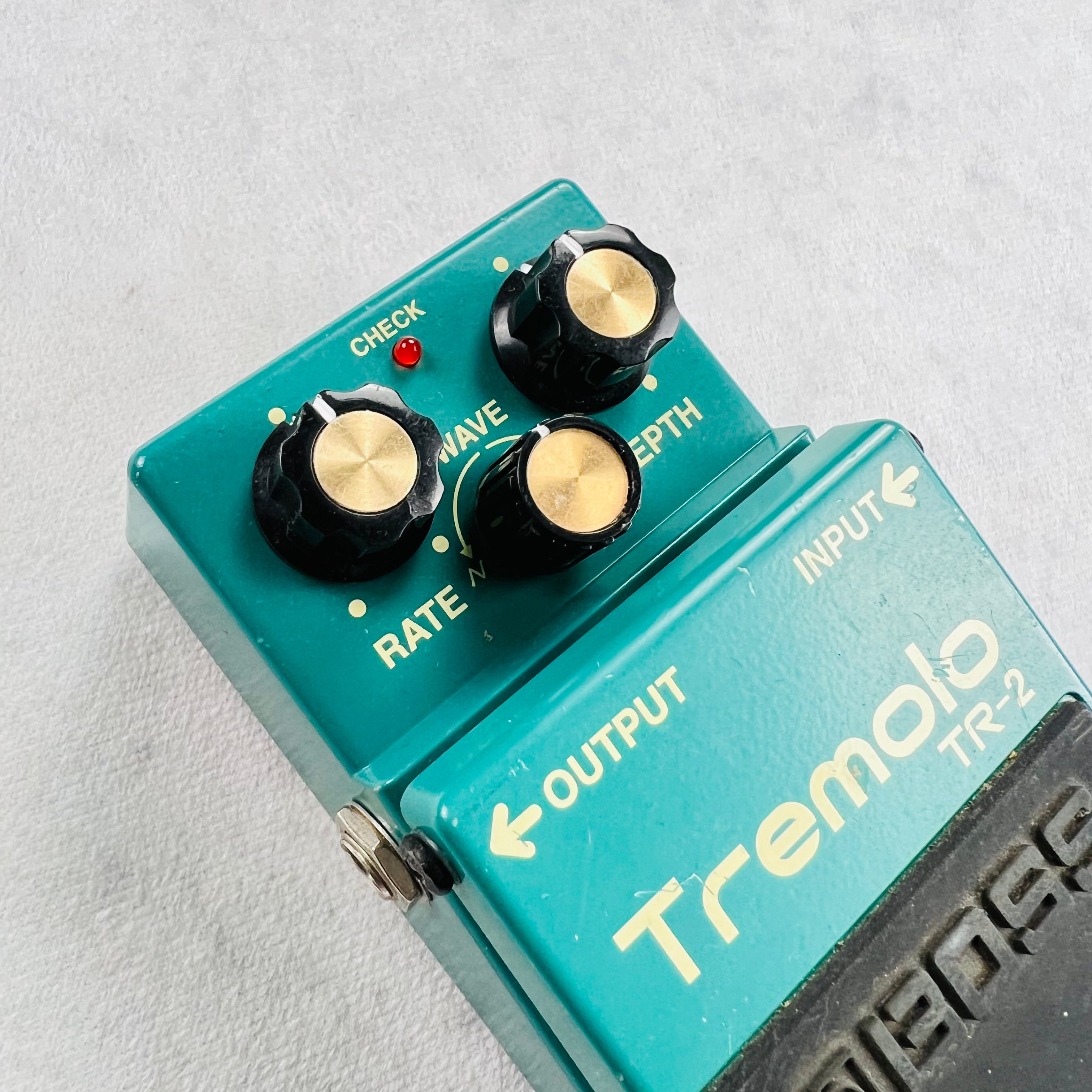 Boss TR-2 Tremolo Pedal 2000s - Green | Tone Wolf