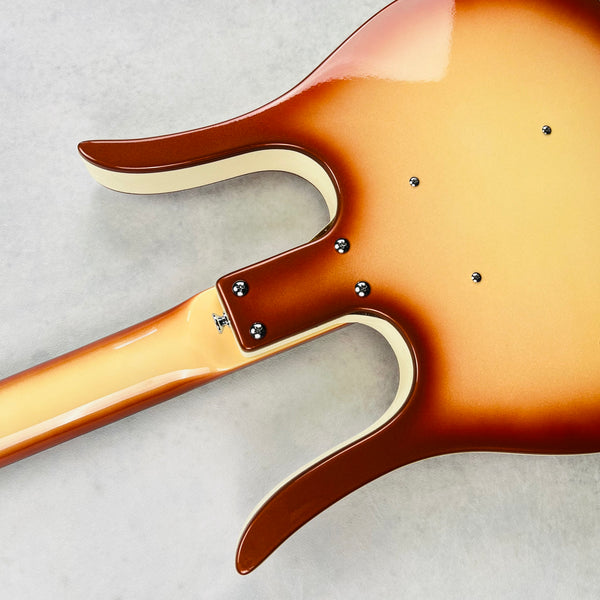 Danelectro Longhorn Bass 2022 - Copperburst - 11