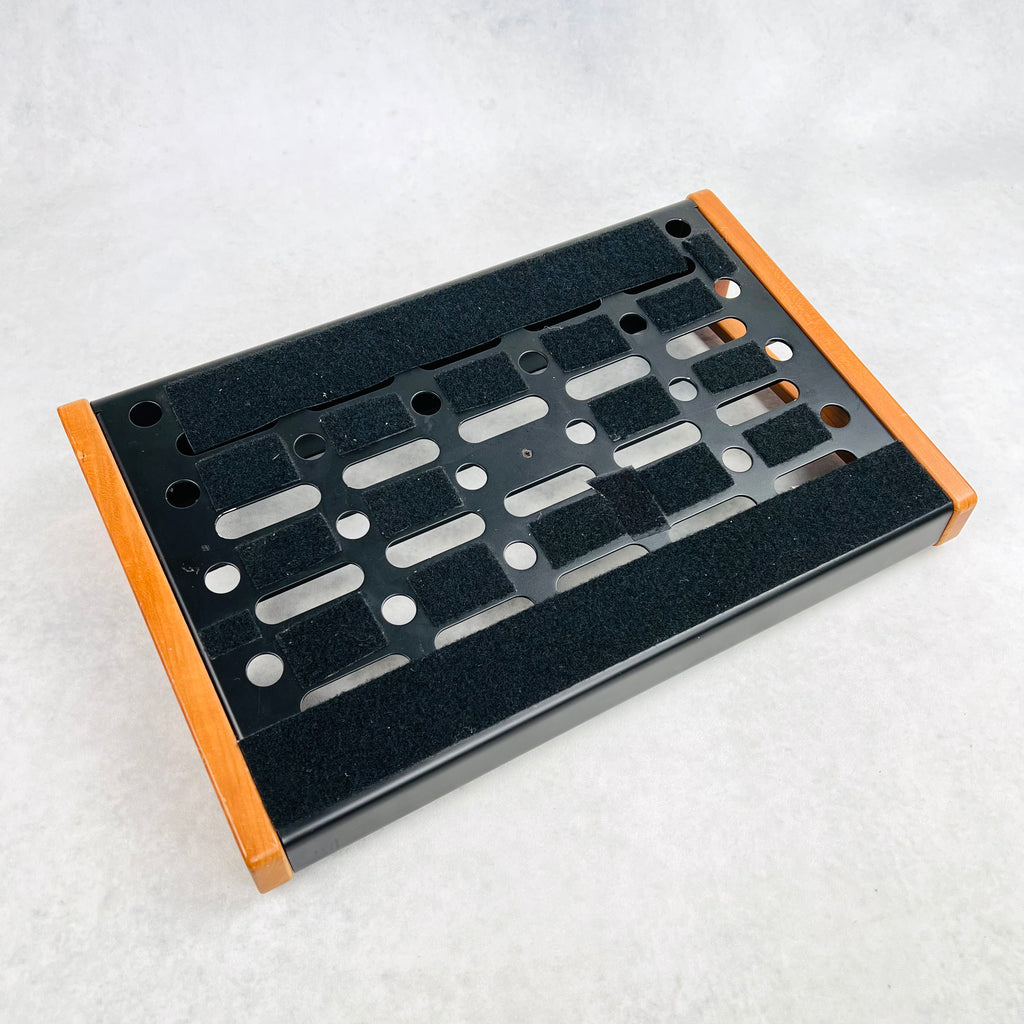 Emerson Custom 12x18 Pedal Board Small with 4 Module Slots - Black - 2