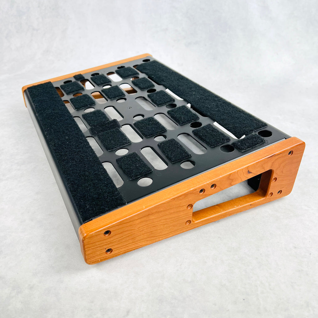 Emerson Custom 12x18 Pedal Board Small with 4 Module Slots - Black - 4