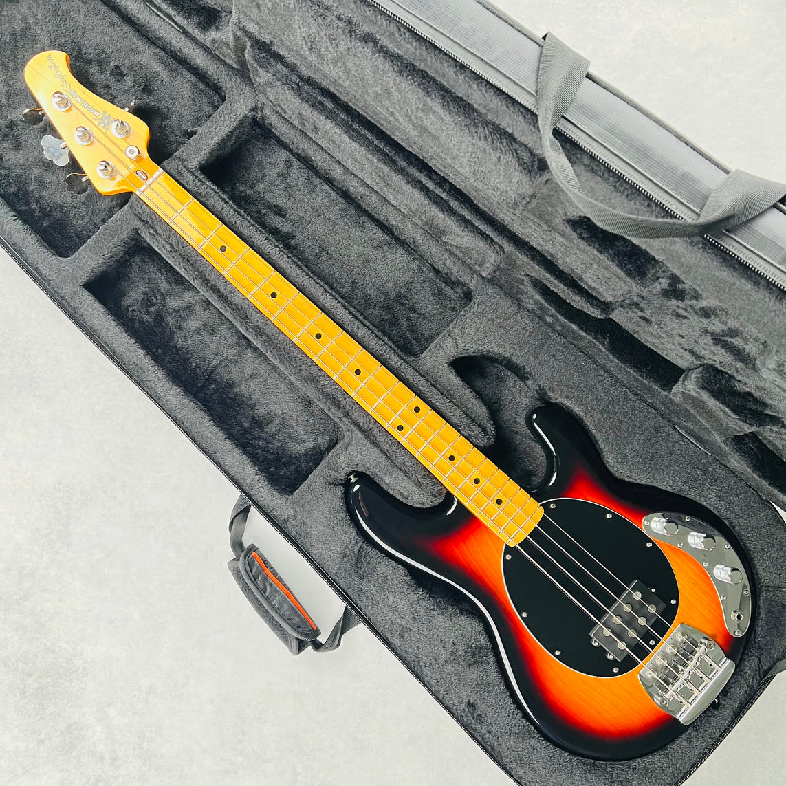 ゆう　Music Man StingRay Bass ヴィンテージ美品 ゆう様専用 Music Man StingRay Bass ヴィンテージ美品 - メルカリ