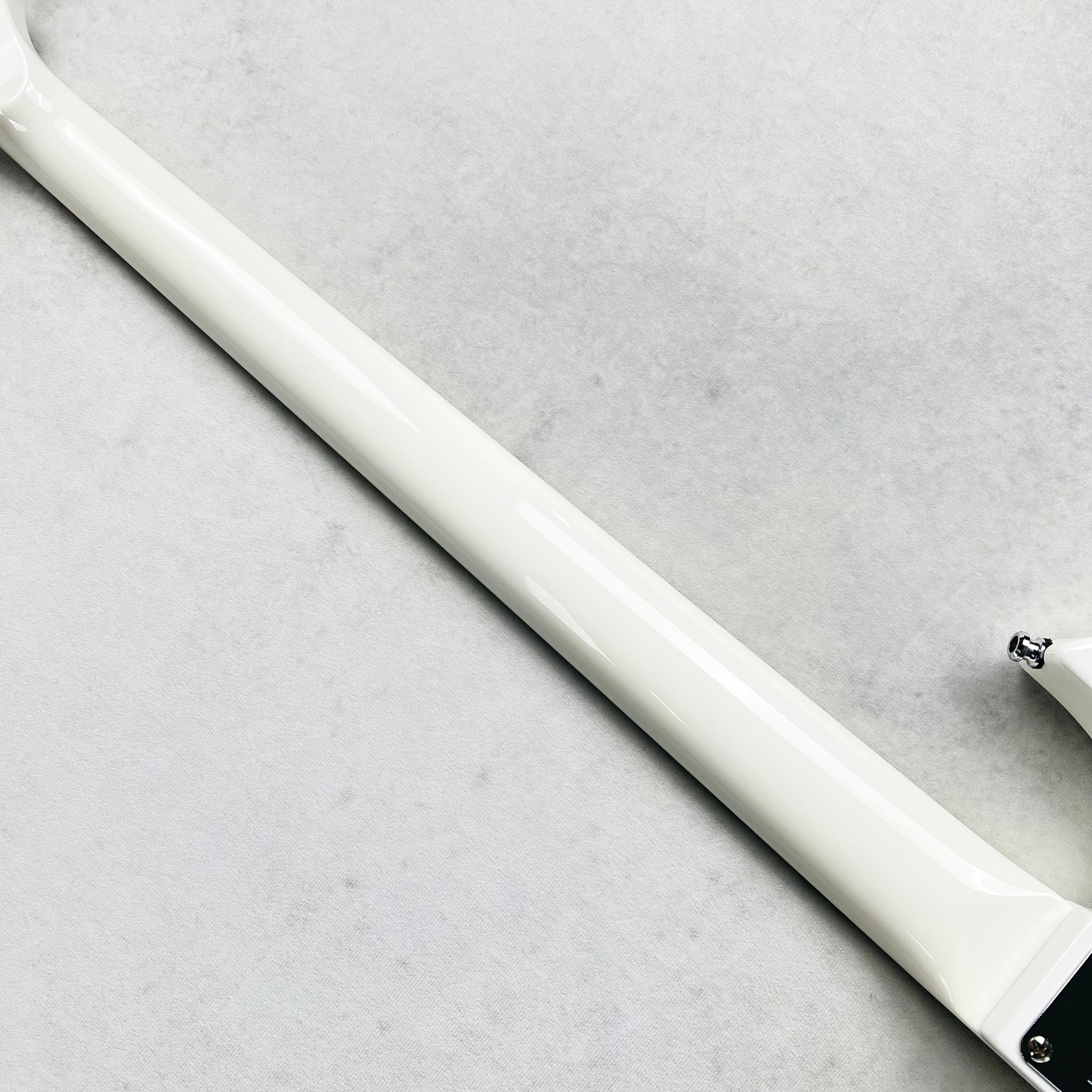 ESP REITA the GazettE RF-00SL#1 Signature Bass 2022 White | Tone Wolf