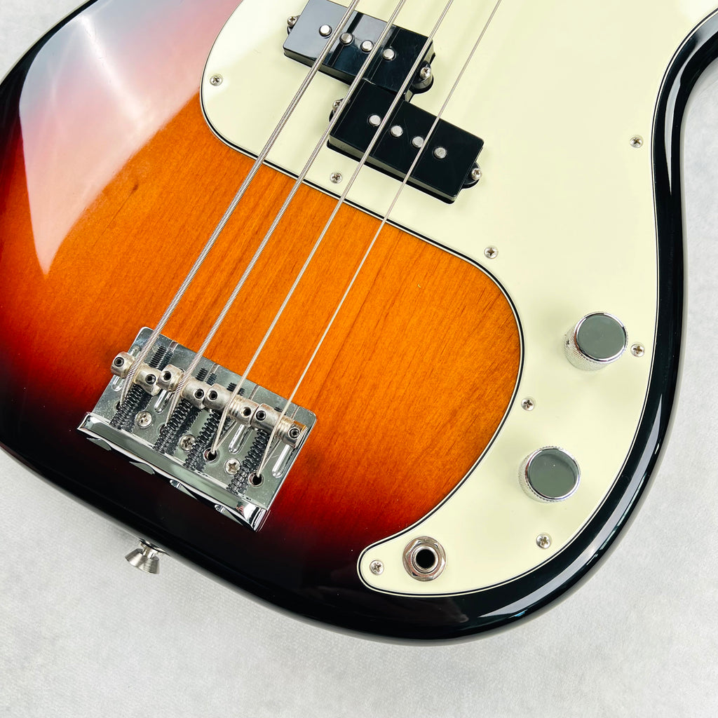Fender American Prefessional Precision Bass Rosewood Fingerboard 2018 - 3-Color Sunburst - 5