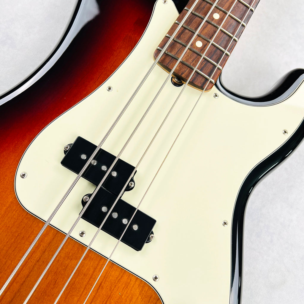 Fender American Prefessional Precision Bass Rosewood Fingerboard 2018 - 3-Color Sunburst - 7