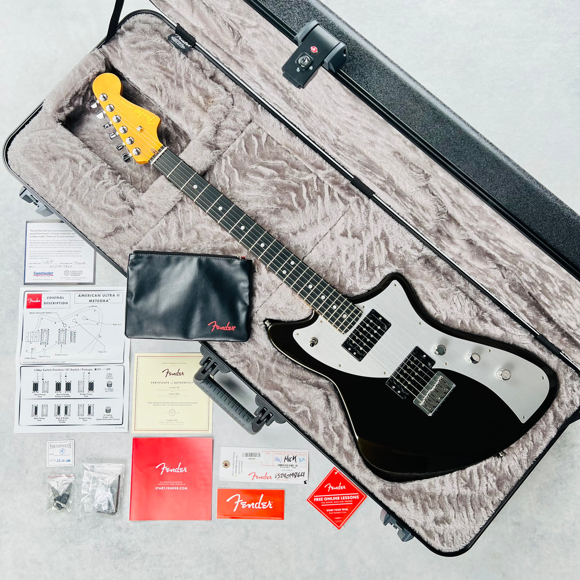 Fender American Ultra II Meteora Ebony Board 2024 - Texas Tea