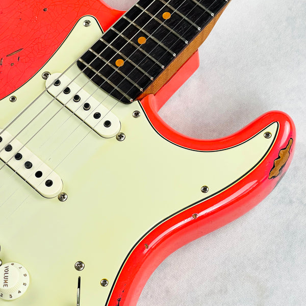 Fender Custom Shop GT11 Stratocaster Heavy Relic Sweetwater Exclusive 2022 - Fiesta Red Over Black - 6