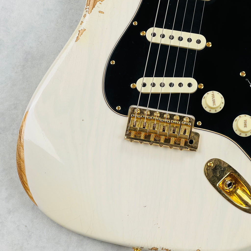 Fender Custom Shop Limited 1962 Stratocaster Relic Reverse Gold Hardware 2024 - Aged White Blonde - 4