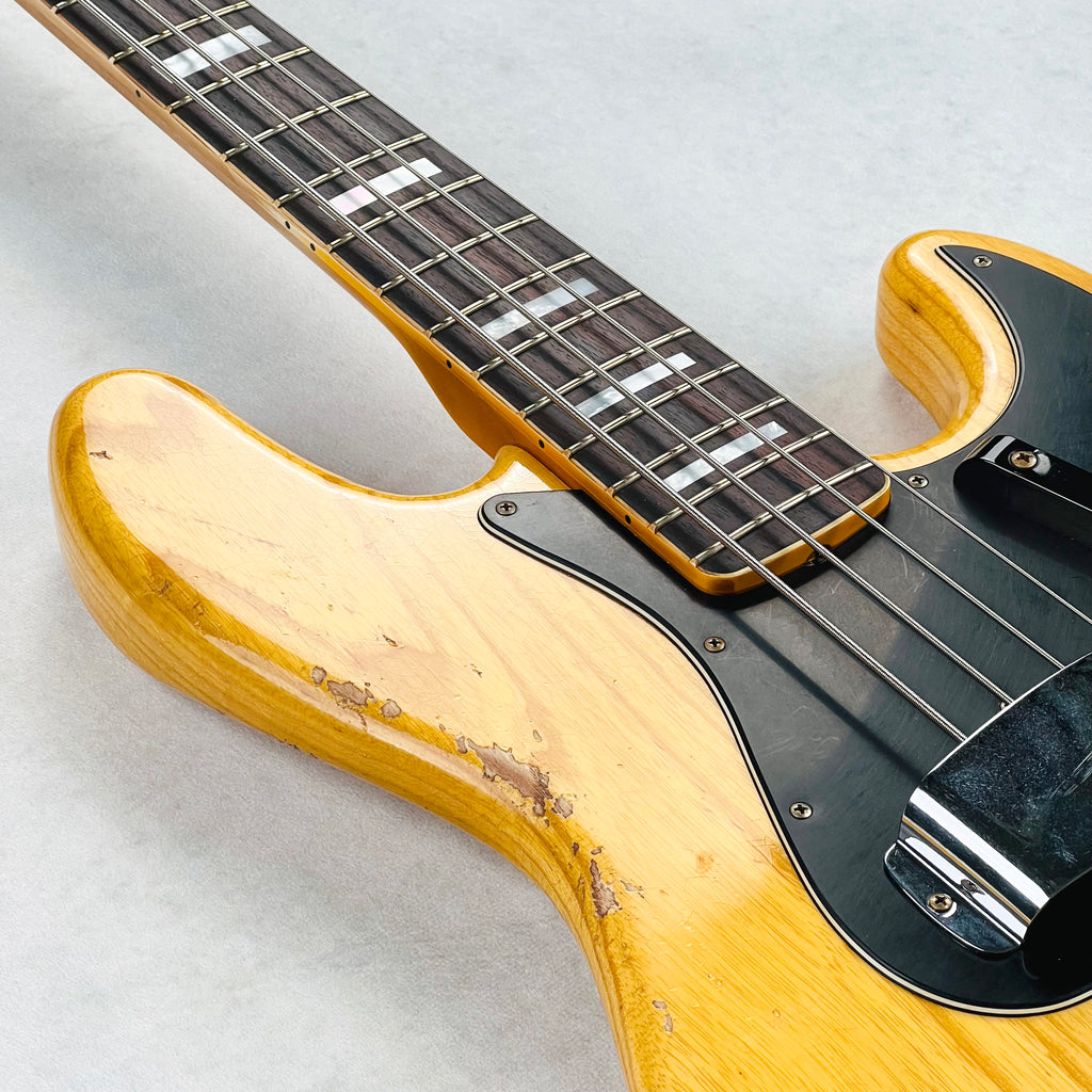 Fender Custom Shop Limited Edition Jazz Bass Heavy Relic 2023 - Aged Natural - 8