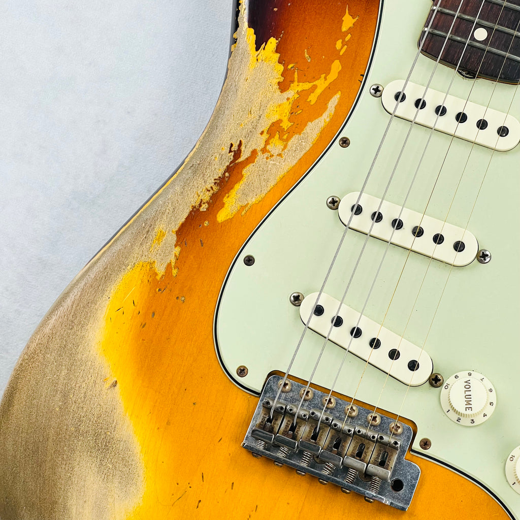 Fender Custom Shop Ltd '60 Dual Mag II Stratocaster Super Heavy Relic 2021 - Faded 3-Tone Sunburst - 4