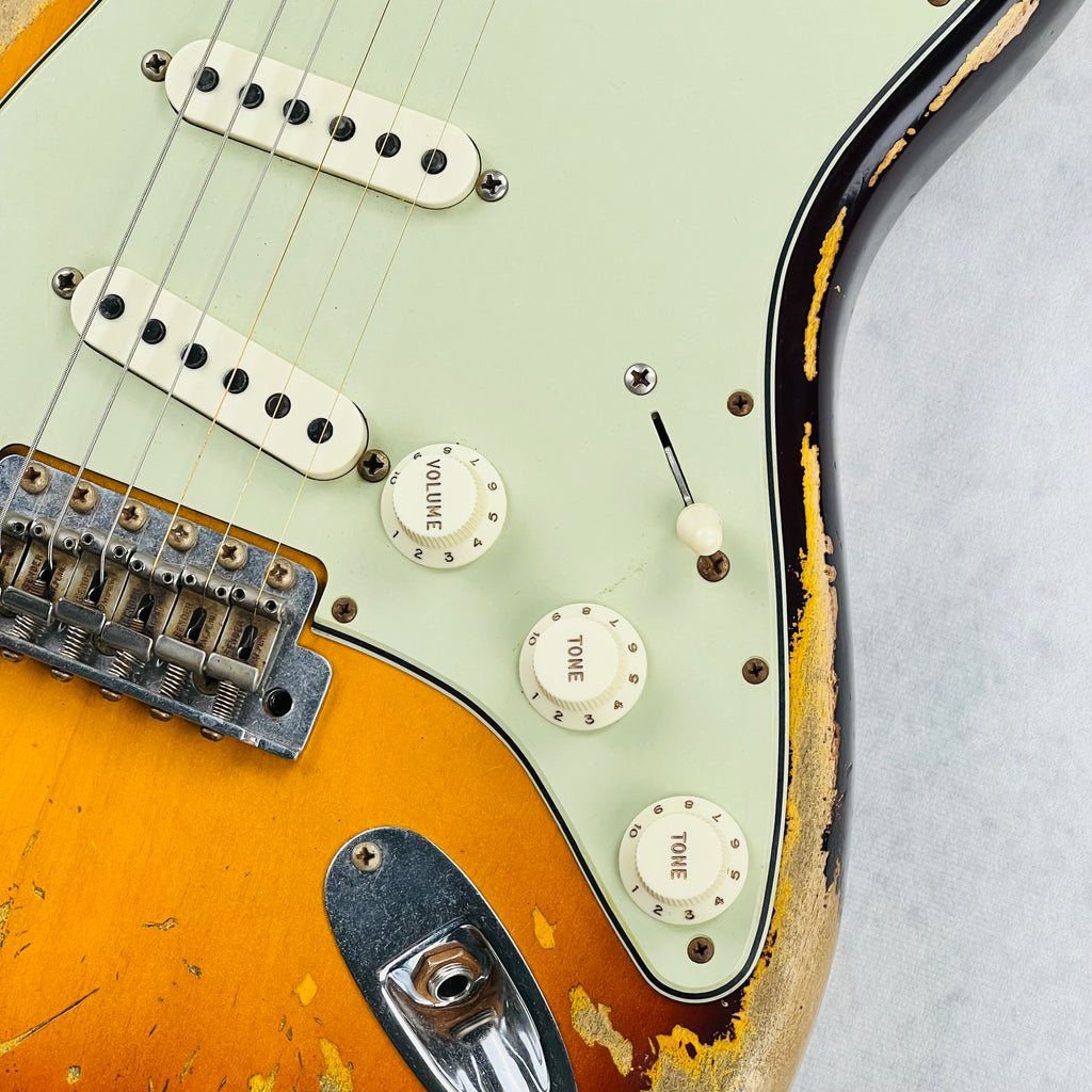 Fender Custom Shop Ltd '60 Dual Mag II Stratocaster Super Heavy Relic 2021 - Faded 3-Tone Sunburst - 7