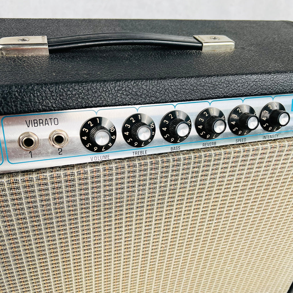Fender Deluxe Reverb Silver Panel 1x12" Combo Amplifier 1976 - Black - 4