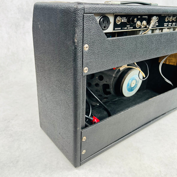 Fender Deluxe Reverb Silver Panel 1x12" Combo Amplifier 1976 - Black - 9