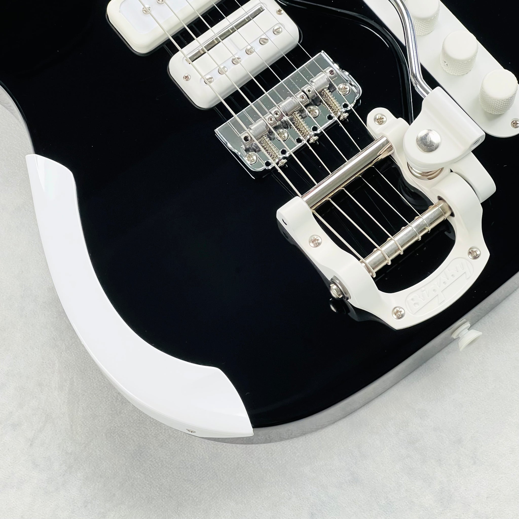 Fender Jack White Triplecaster Telecaster 2024 - Black | Tone Wolf