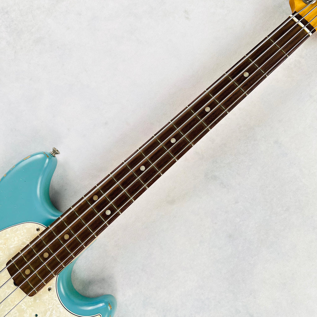 Fender JMJ Road Worn Mustang Bass Rosewood Fingerboard 2020 - Faded Daphne Blue - 8
