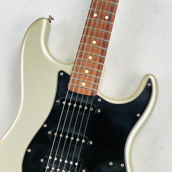Fender Road Worn Player Stratocaster HSS 2011 - Inca Silver - 3