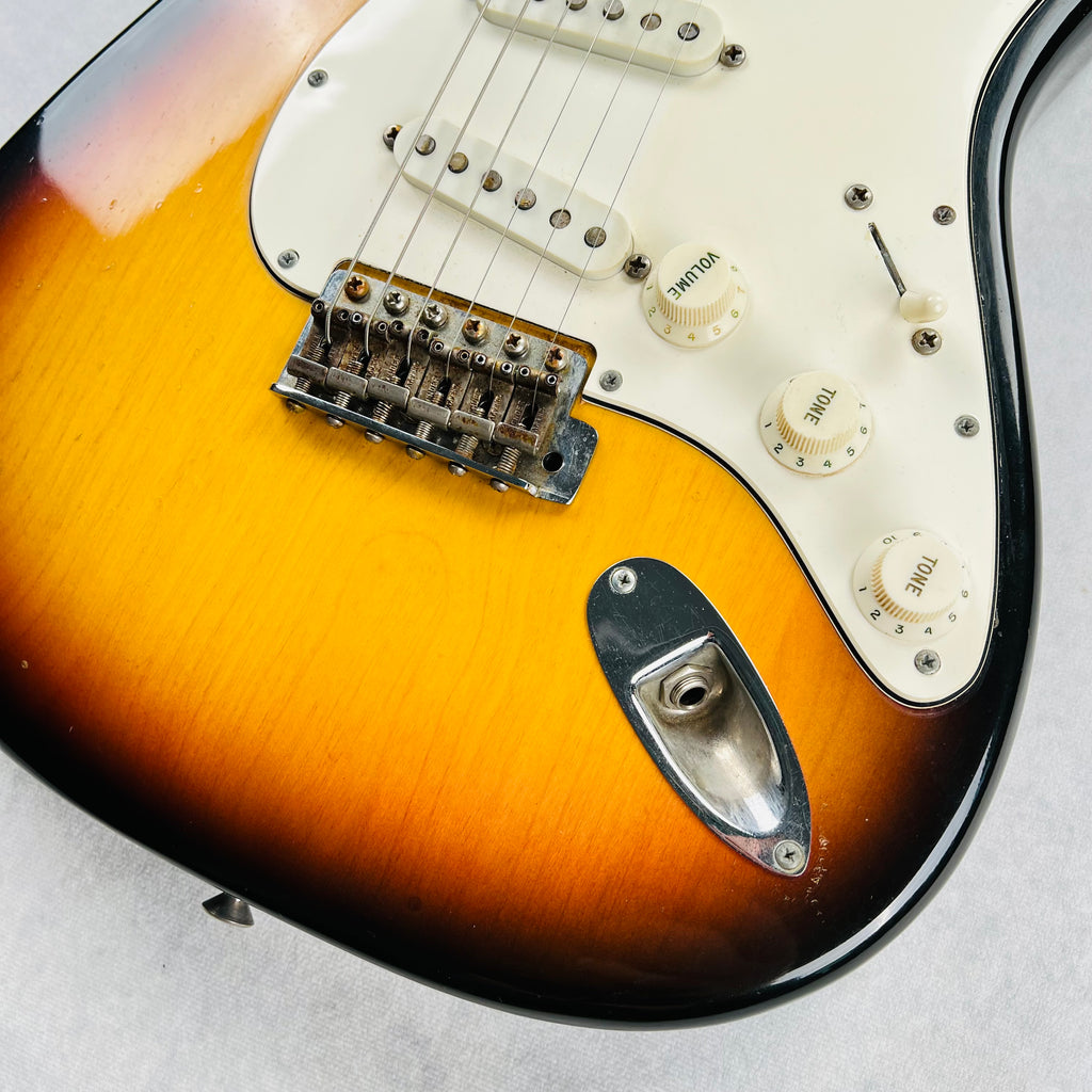 Fender Stratocaster Rosewood Fingerboard 1970 - 3-Tone Sunburst - 5