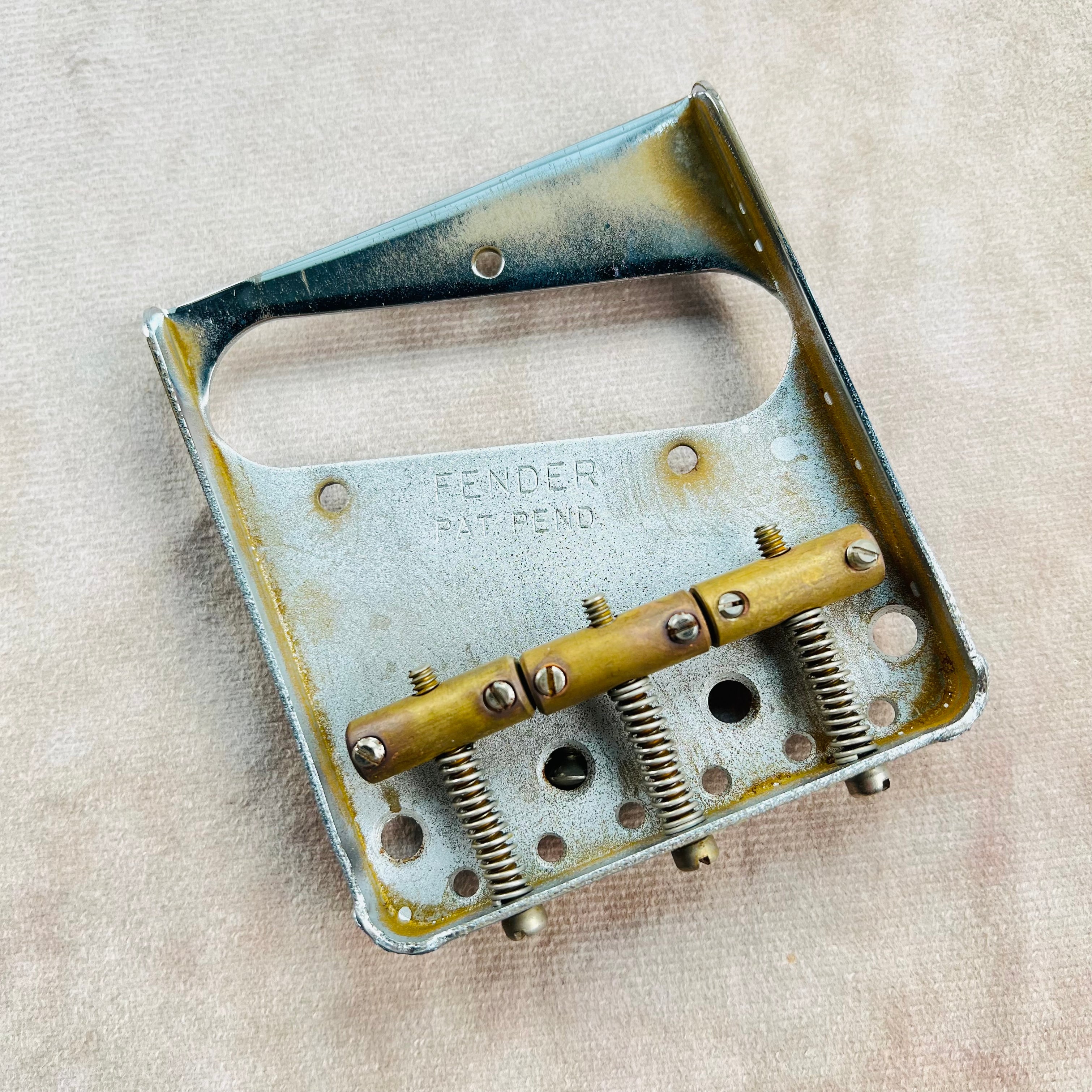 Fender Telecaster Vintage Style Bridge Assembly Brass Saddles Relic ...