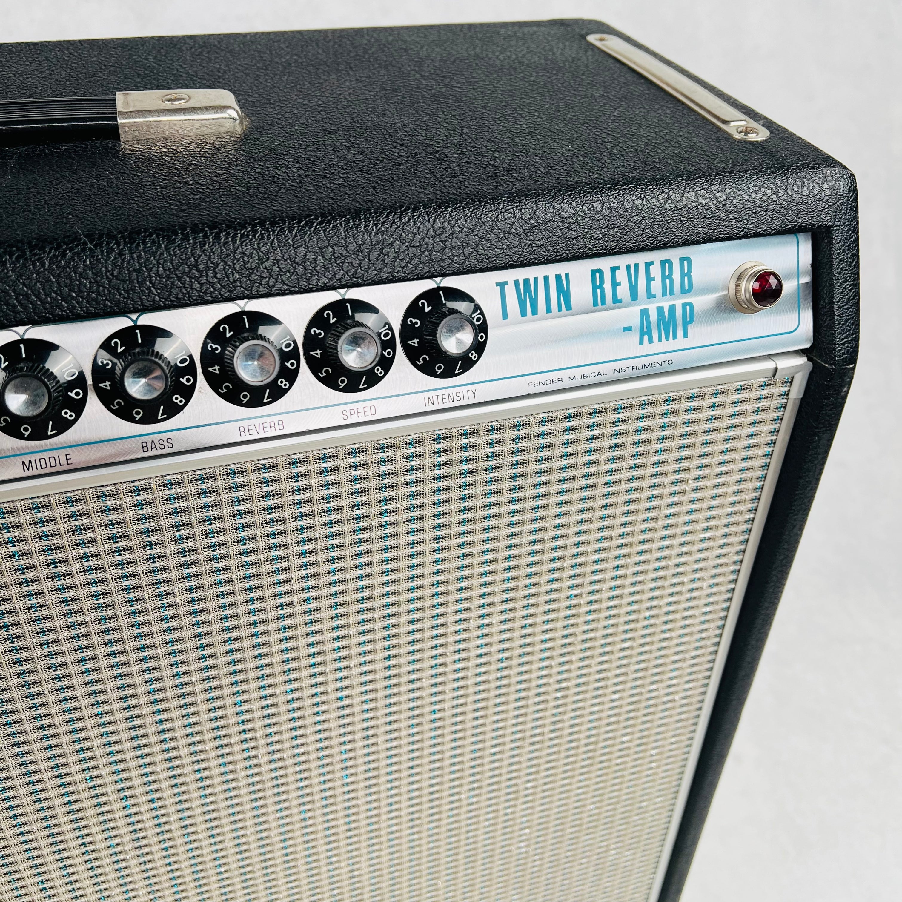 Fender Twin Reverb Amp Drip Edge 2x12