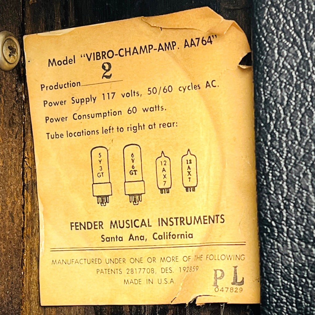 Vintage Fender Vibro Champ 1x8" Combo Amp 1966 - Black - 19